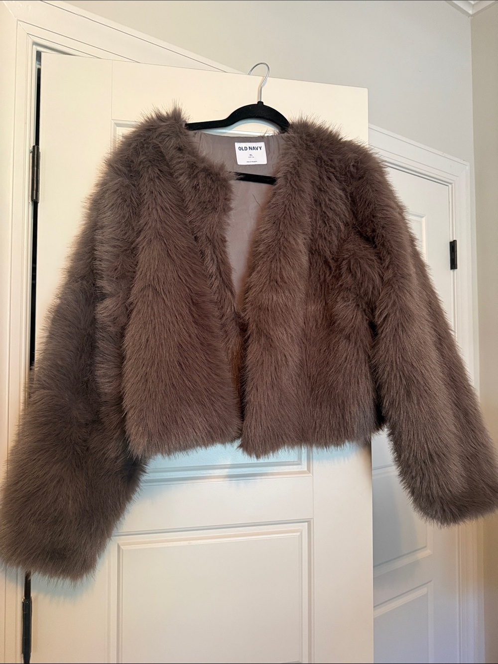 Old Navy Faux Fur Cropped Jacket in Taupe Brown